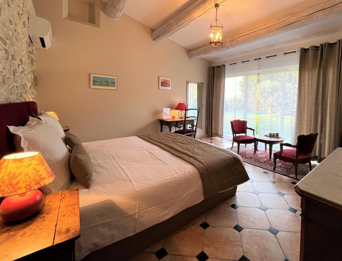 Le Mas Carre Seguret Bed & Breakfast Bagian luar foto