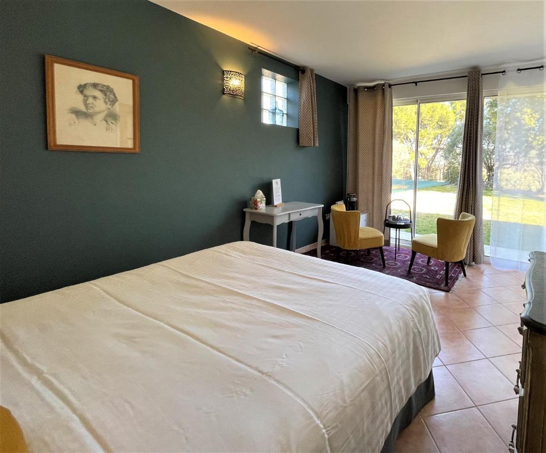 Le Mas Carre Seguret Bed & Breakfast Bagian luar foto