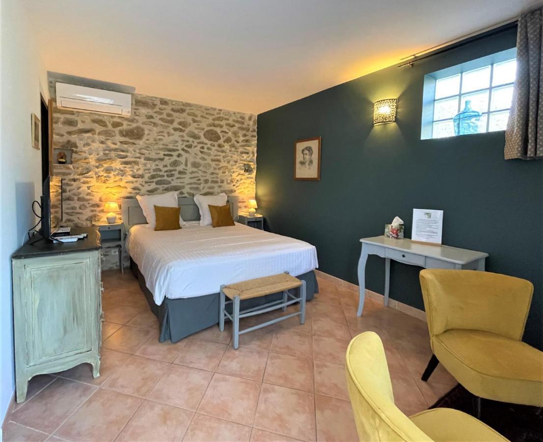 Le Mas Carre Seguret Bed & Breakfast Bagian luar foto